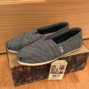 NWT TOMS Classic Denim Stripe